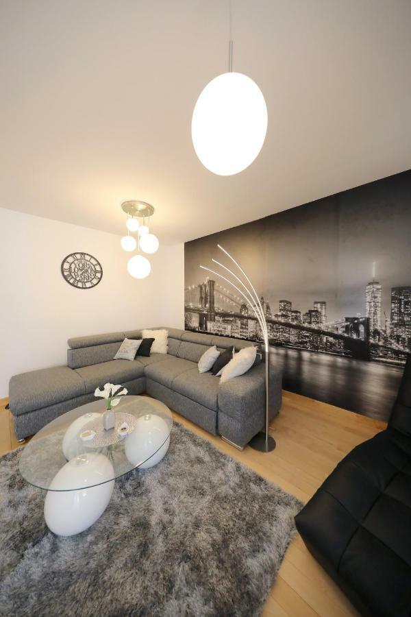 Dioniz Apartment